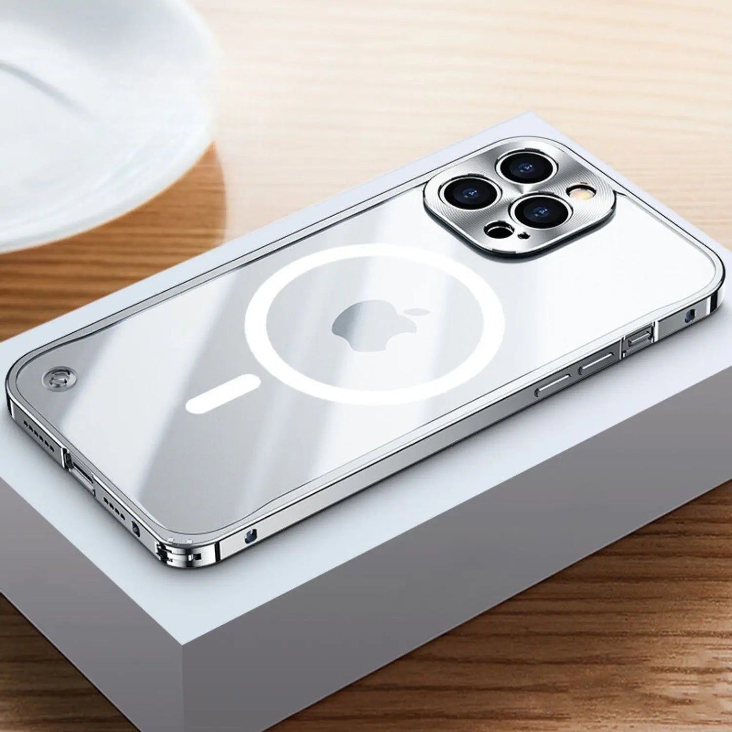 Elegant iPhone Pro Max Cover med Metal og MagSafe