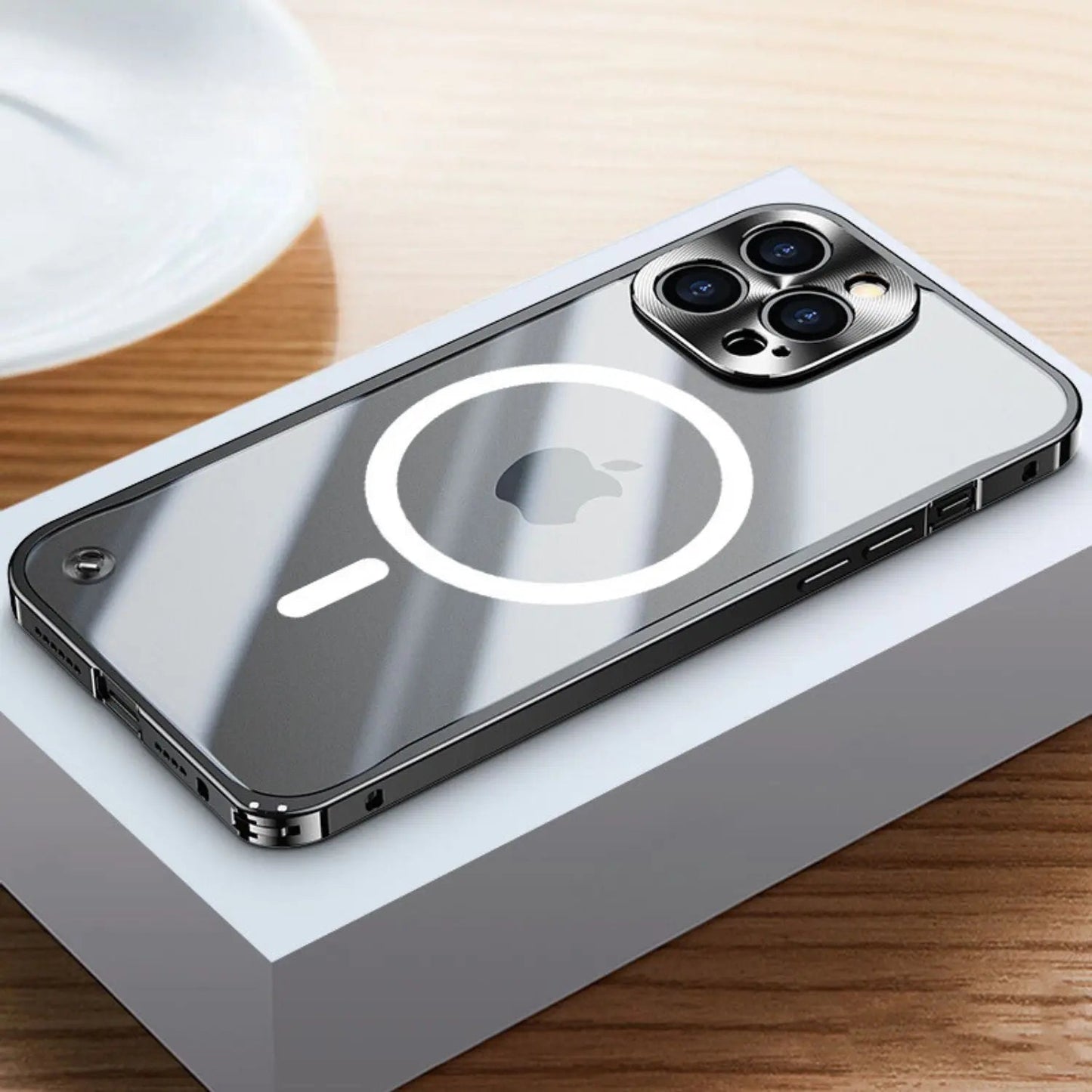 Elegant iPhone Pro Max Cover med Metal og MagSafe