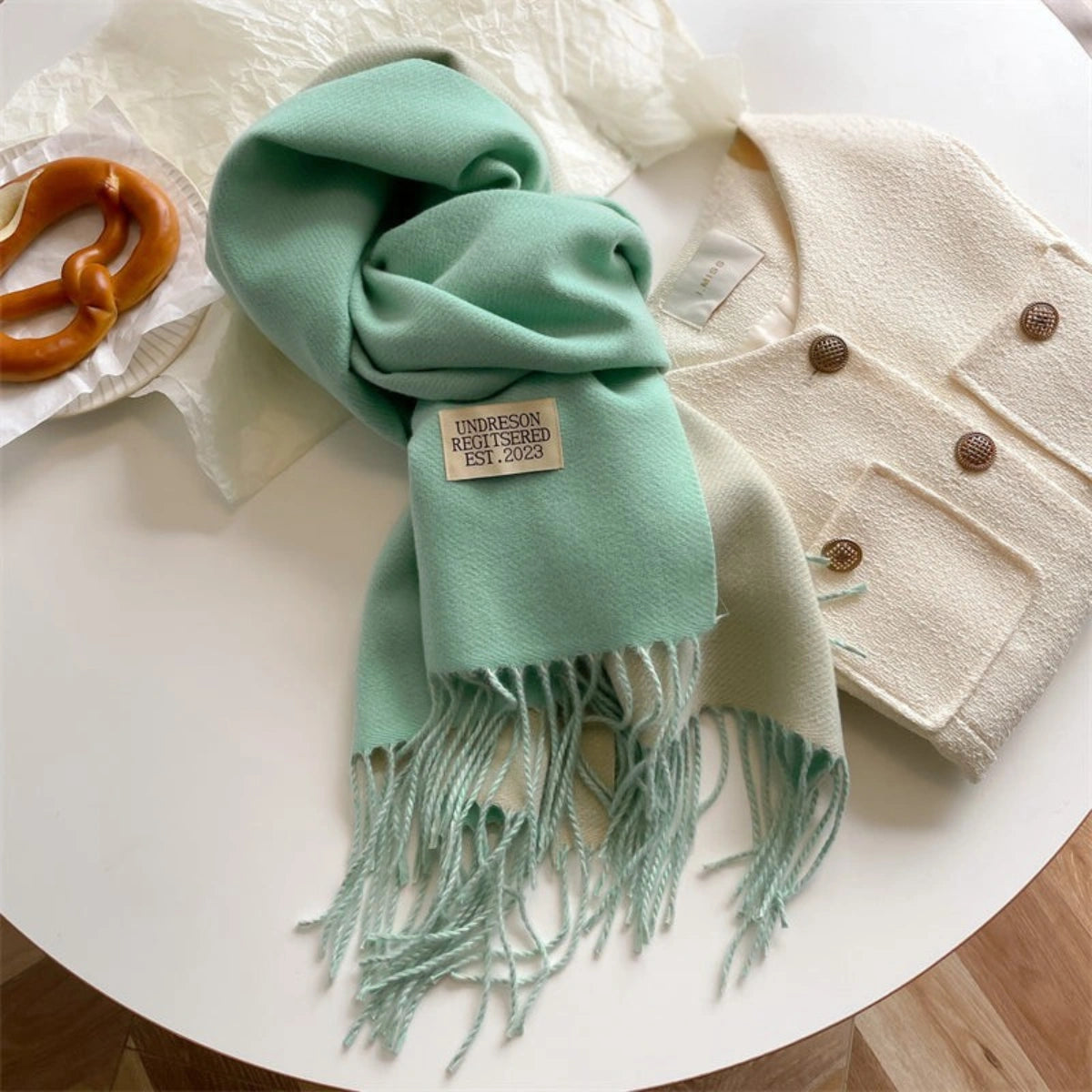 Elegant Pashmina Tørklæde med Dobbelt Design & Kvaster