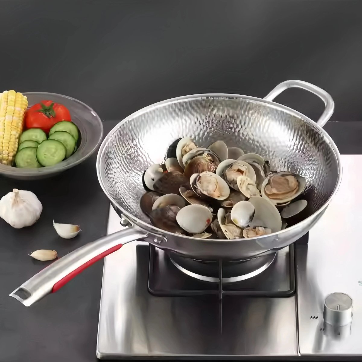 Titanium Wok med Rund Bund til Induktionskomfurer – Nem at Røre