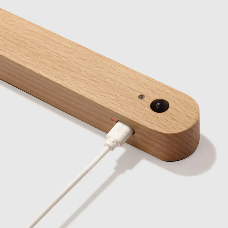 Elegant Trænøgleholder med Sensorlys og Magnetisk Funktion
