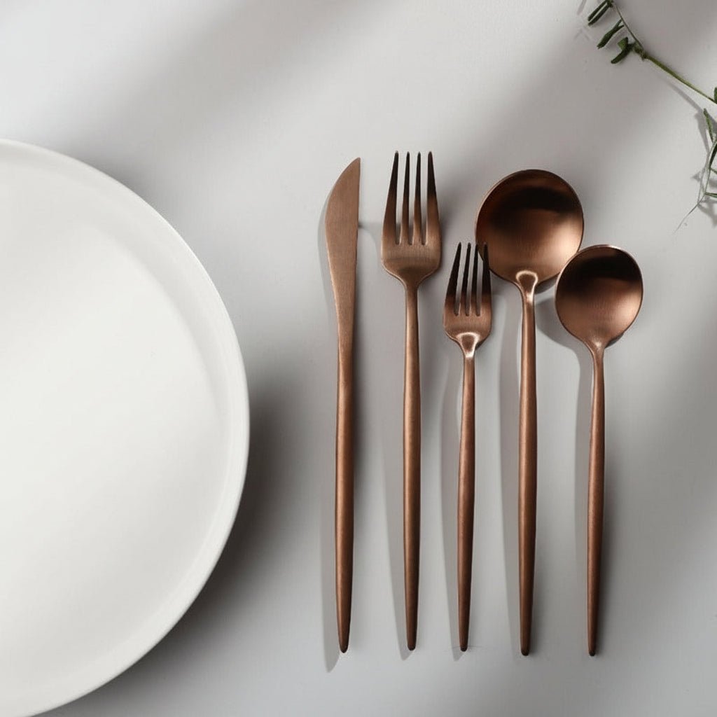 Modernt bestickset i rostfritt stål - Elegant och hållbart