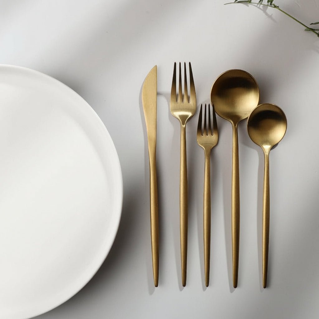 Modernt bestickset i rostfritt stål - Elegant och hållbart