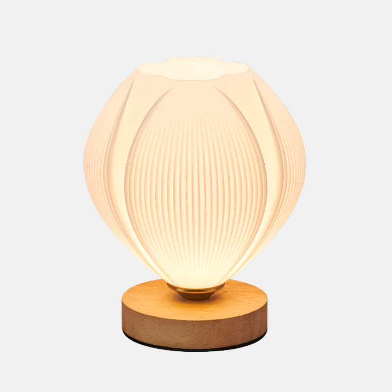 Elegant träbordslampa med lugnande skandinavisk belysning