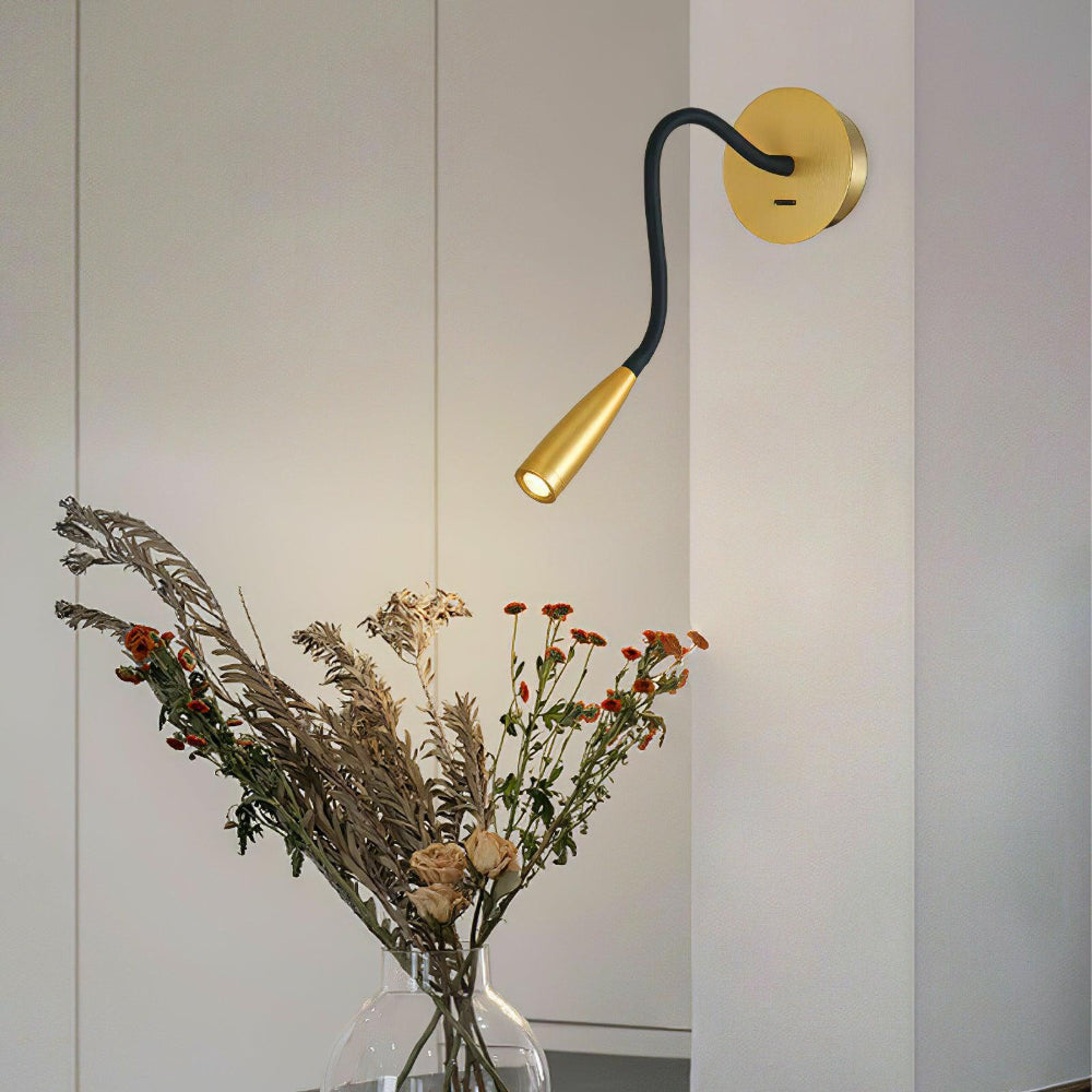 Elegant LED Væglampe med Justerbar Lysretning