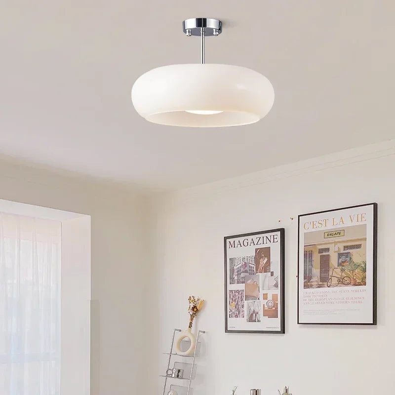 Modern taklampa i glas med LED – Skapa mysighet i ditt hem