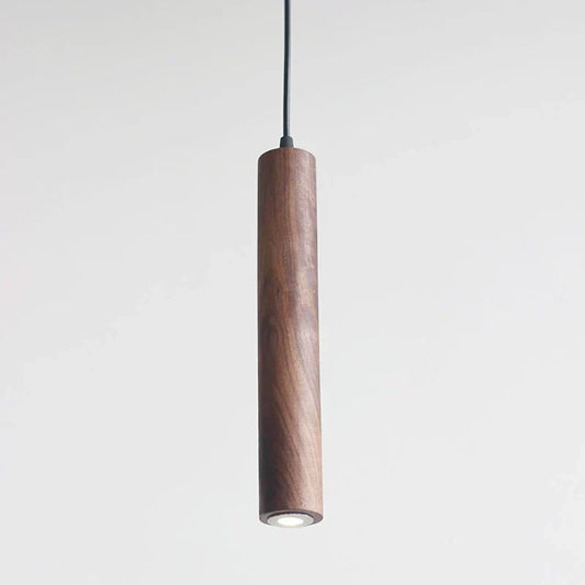 Modern taklampa med stilren design och enkel installation