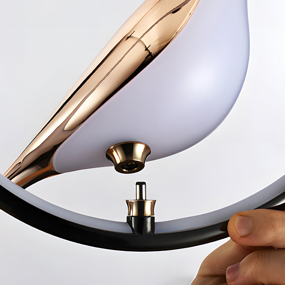 Elegant 360° roterbar pendel med fågelmotiv för det moderna hemmet