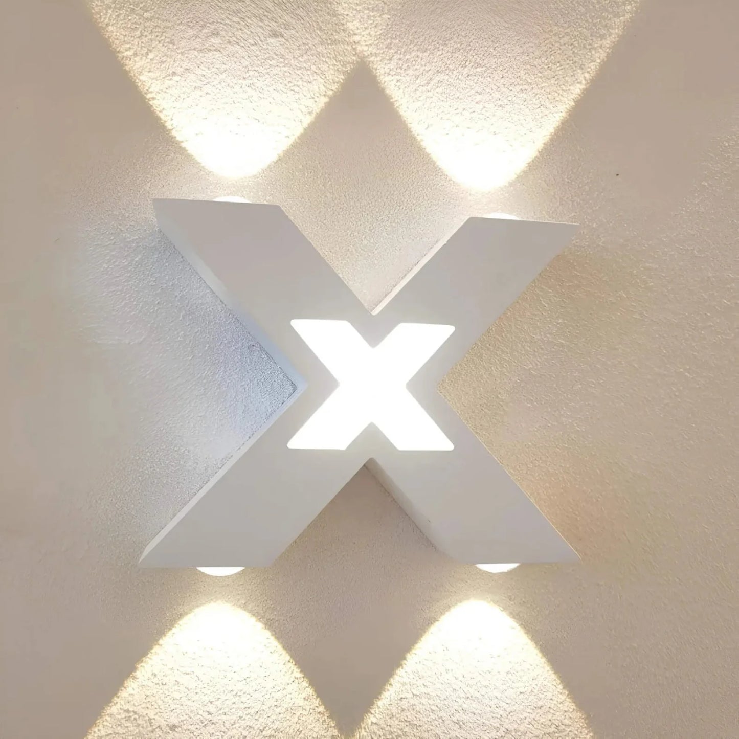 Elegant LED-væglampe med vejrbestandig funktionalitet