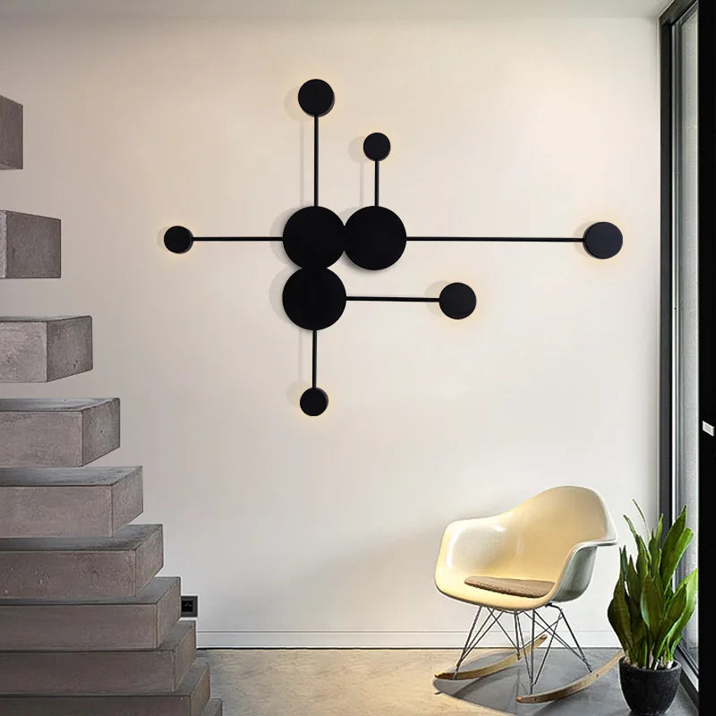 Elegant Vägglampa i Nordisk Stil med Mjukt, Inbjudande Ljus