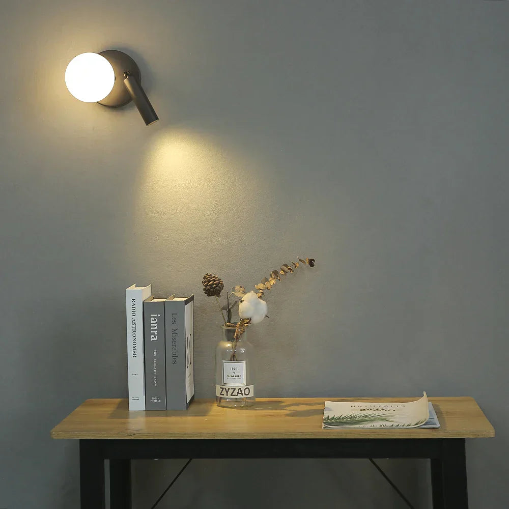 Elegant LED-vägglampa med justerbart ljus för moderna hem