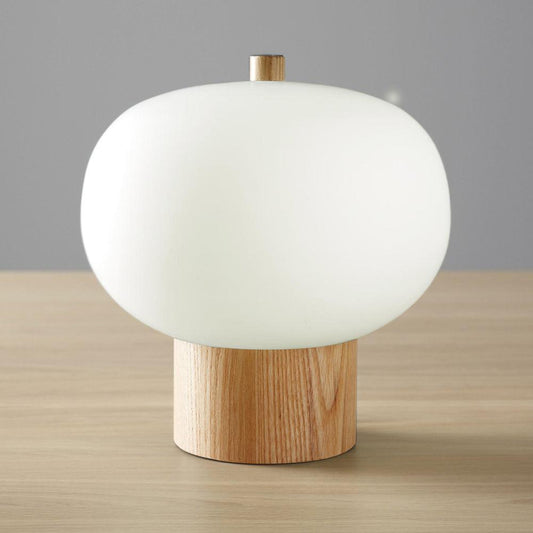 Elegant LED-bordslampa med träbas – perfekt för modern inredning
