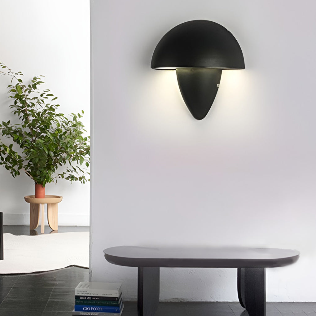 Elegant Udendørs Væglampe med Vejrbestandigt Design