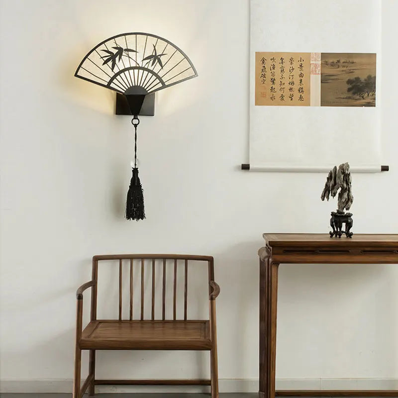 Elegant vägglampa med mjukt LED-ljus för mys och stil