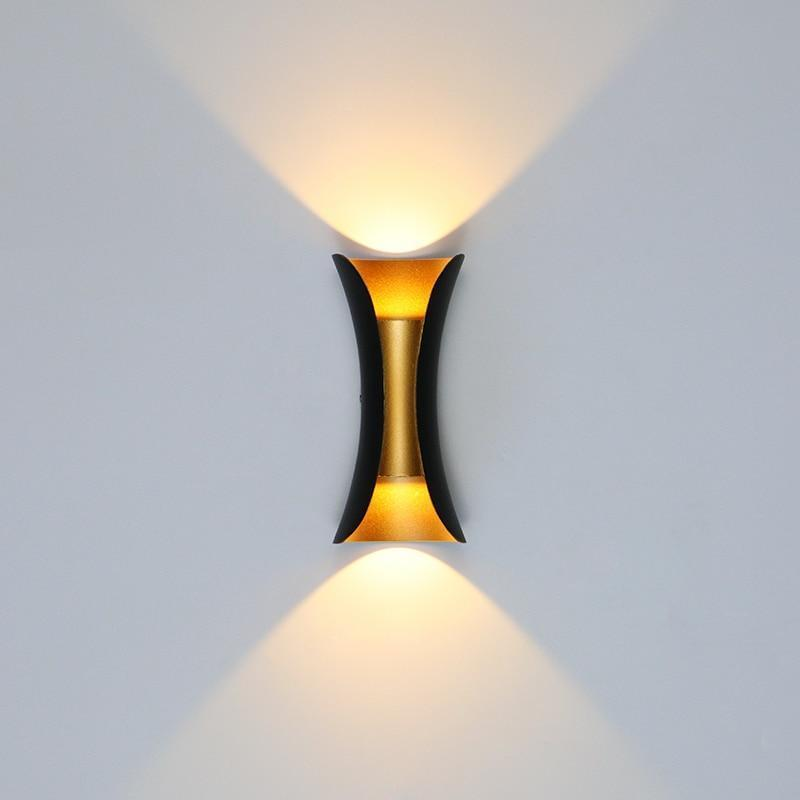 Elegant LED-vägglampa med energibesparande funktion