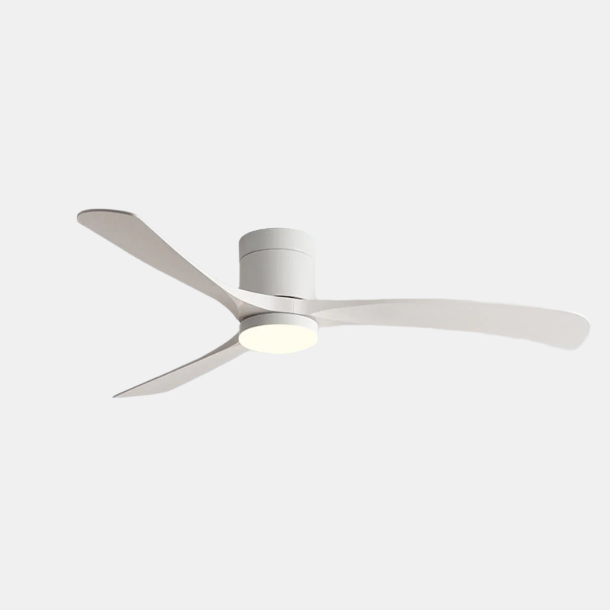 Stilren takfläkt med tyst drift och LED-lampa