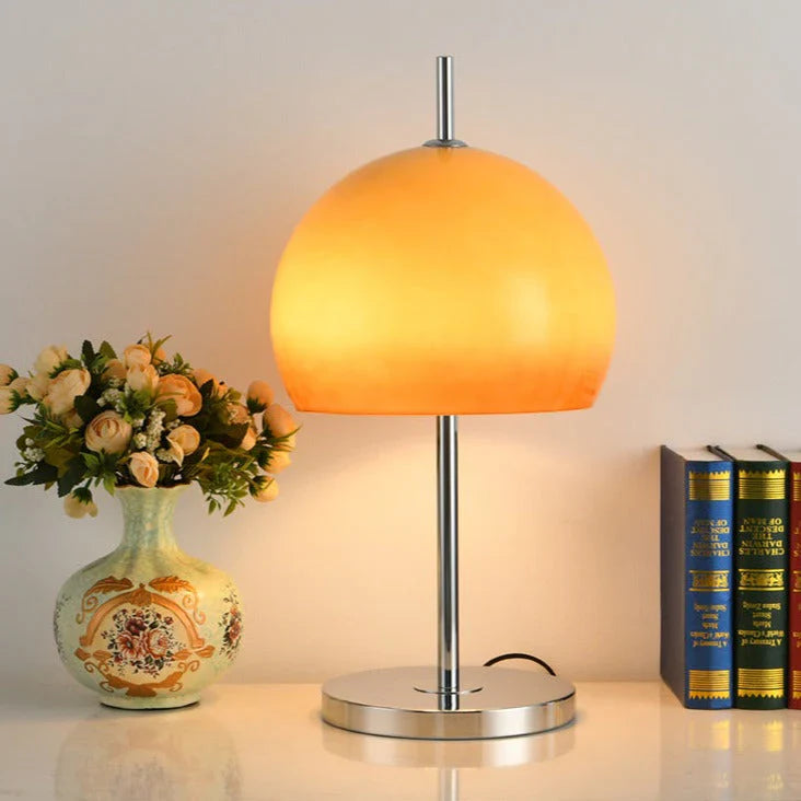 Bordlampe med Ravfarvet Glas - Skab Hygge og Elegance