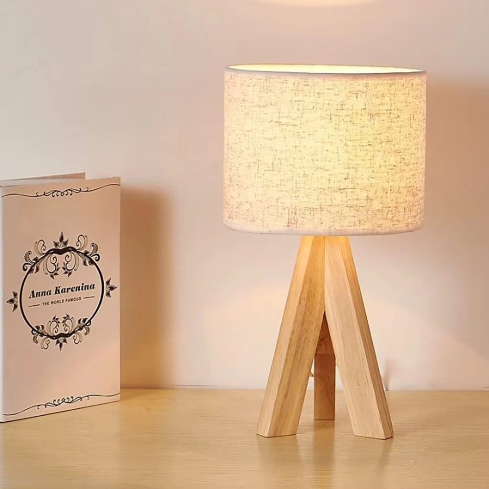 Elegant Bordlampe i Træ – Nordisk Minimalisme & Hygge