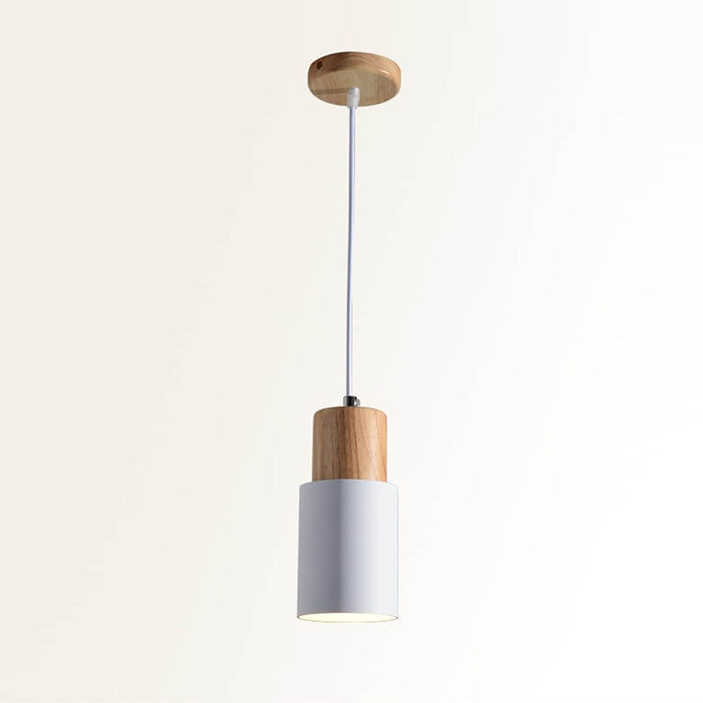 Elegant Träpendel i Svart – Modern Cylinderdesign