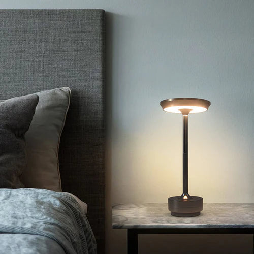 Trådløs og genopladelig bordlampe med touch – Elegant design og justerbart lys