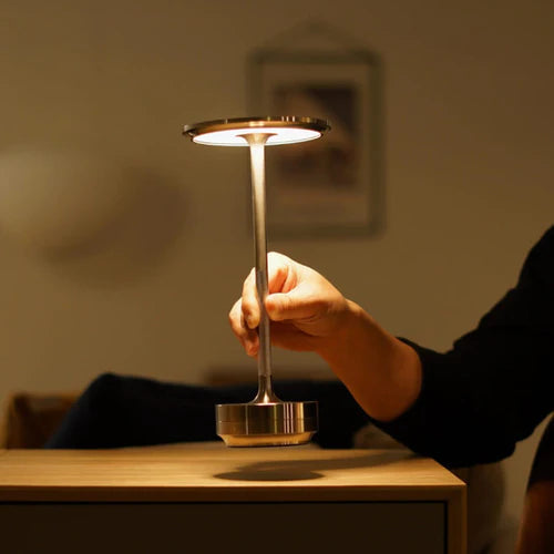 Trådløs og genopladelig bordlampe med touch – Elegant design og justerbart lys