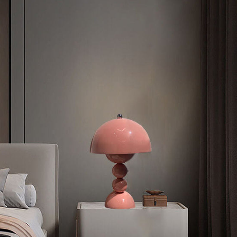 Elegant nordisk bordslampa med modern svampdesign