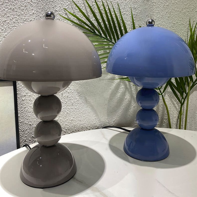 Elegant nordisk bordslampa med modern svampdesign
