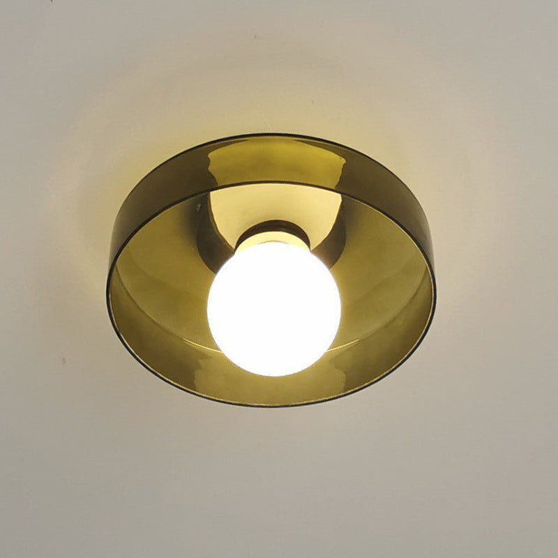 Elegant taklampa i glas för skandinavisk belysning