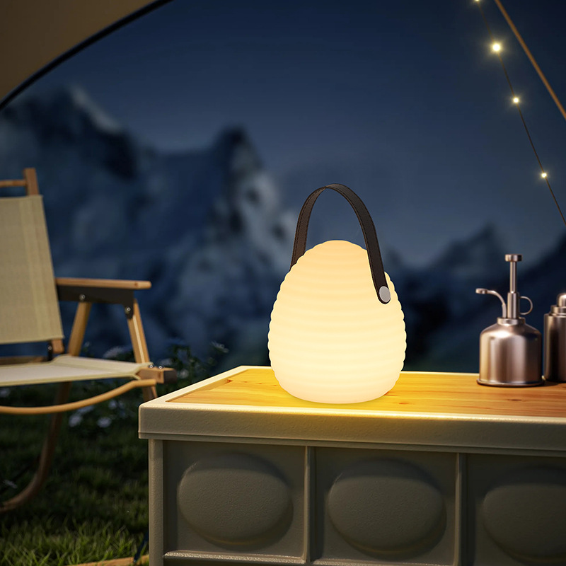 Elegant LED-utomhuslampa med färgglatt ljus till trädgården