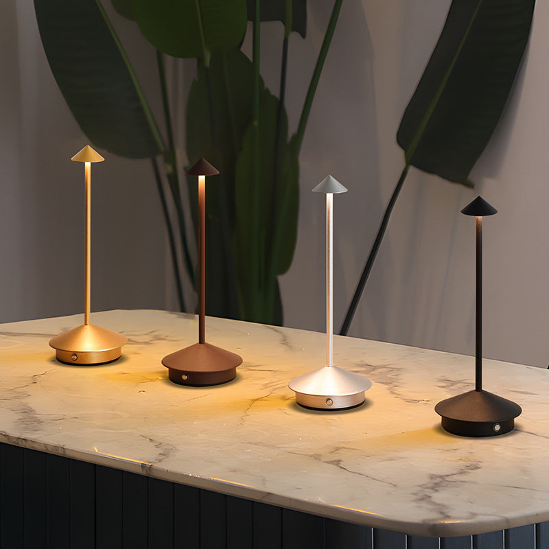 Elegante kabelløse LED-lampe til indendørs og udendørs brug