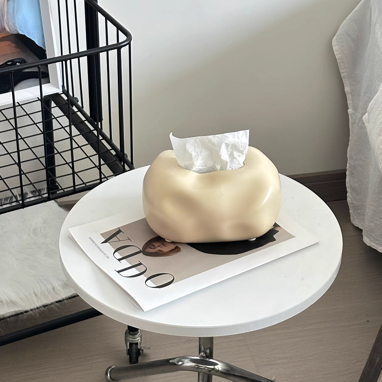 Elegante Kleenex-boks i keramikformet sky-design