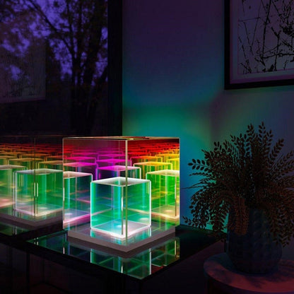 Futuristisk RGB-bordlampe: Skab unik atmosfære i dit hjem