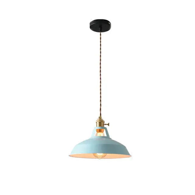 Stilren pendel i retrodesign – Perfekt för matbordet