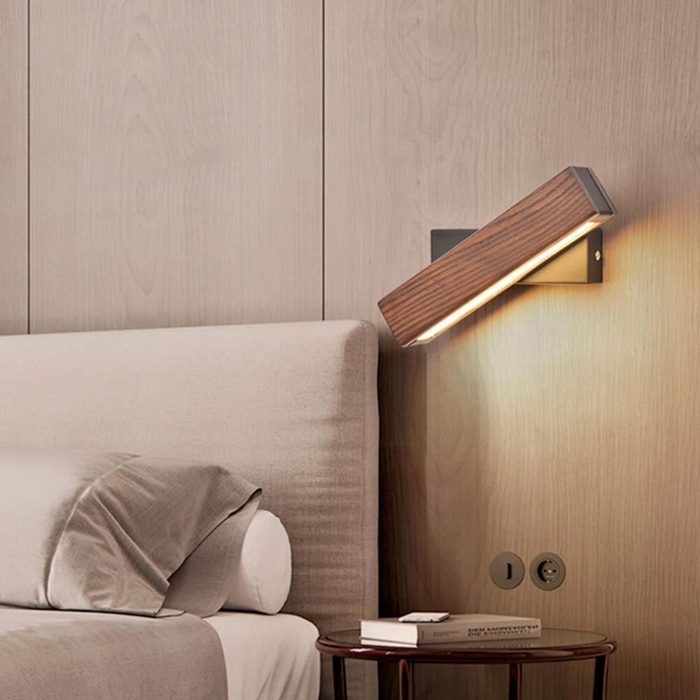 Stilfull LED Vägglampa i Trä med Roterbart Huvud