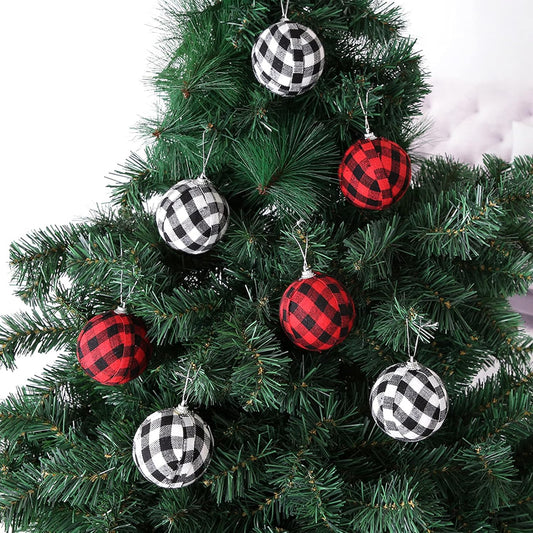 Rustikke Plaid Julekugler – Hygge til Dit Juletræ