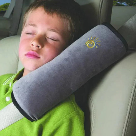 Barnbilstol med Ergonomiskt Stöd och Enkelt Underhåll