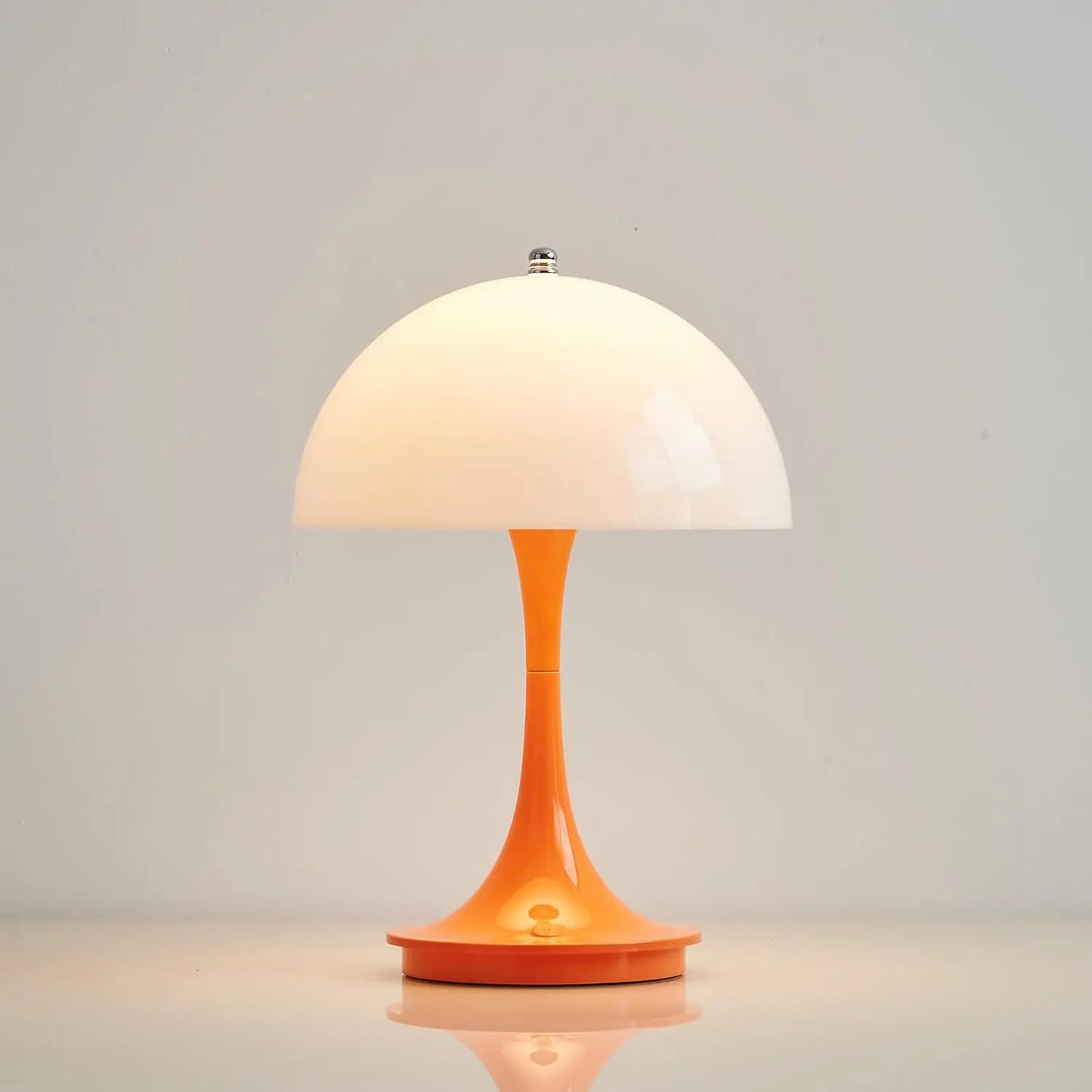 Elegant Berøringslampe LED – Stilfuldt og Trådløst Design