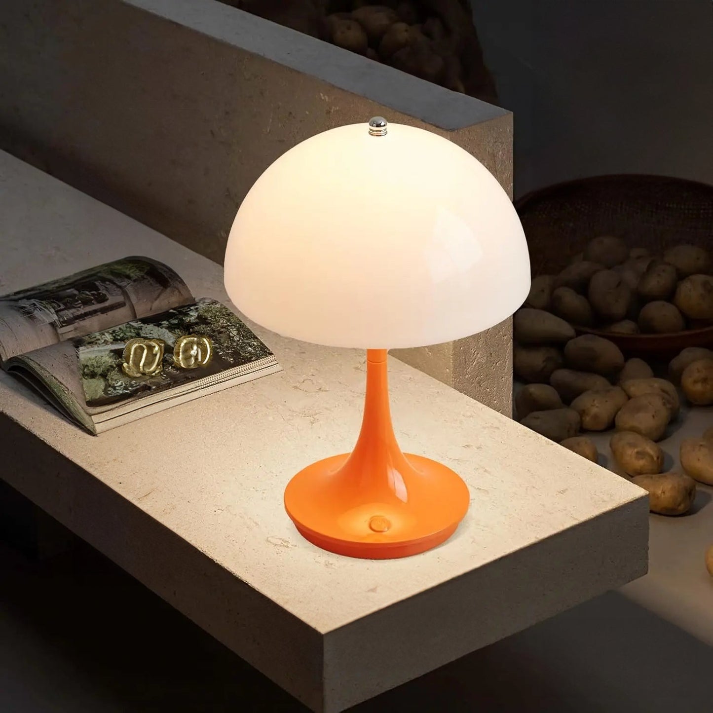 Elegant Berøringslampe LED – Stilfuldt og Trådløst Design