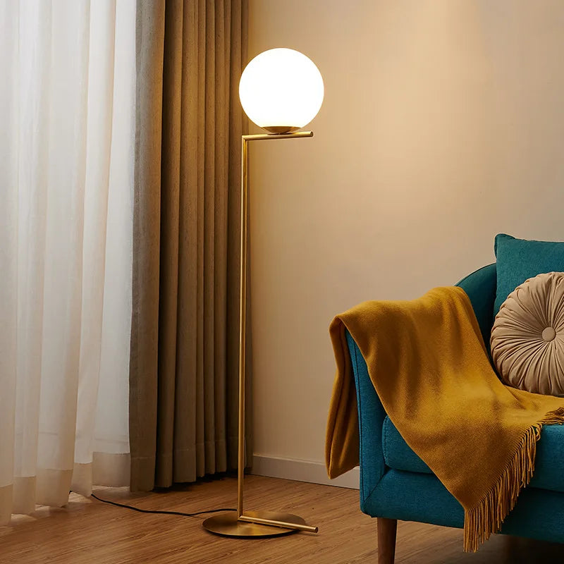 Elegant glaslampa med diskret ljusspridning
