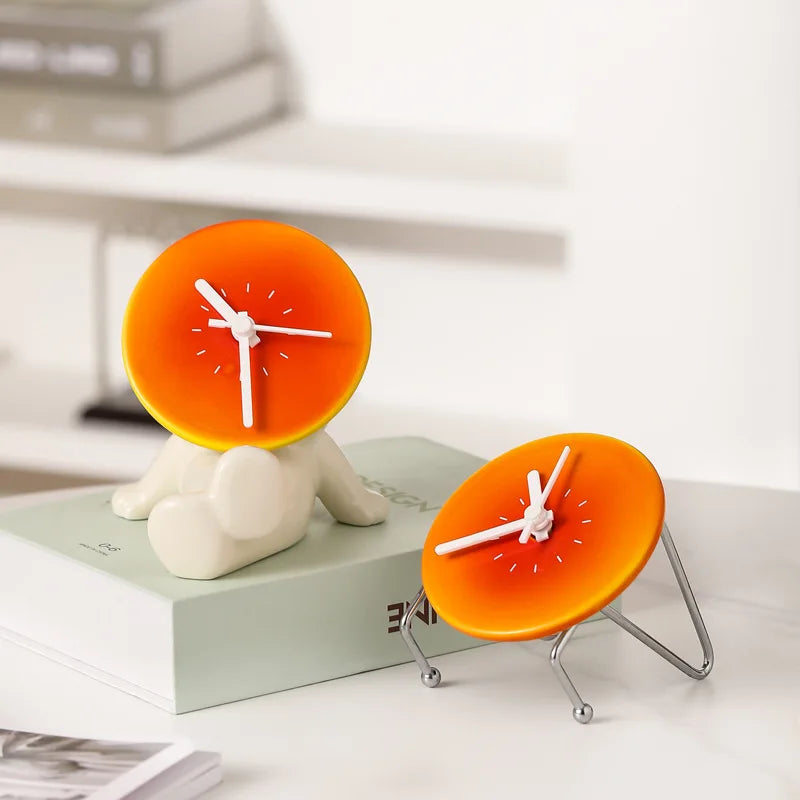 Kreativ Bord med Ful Man Design