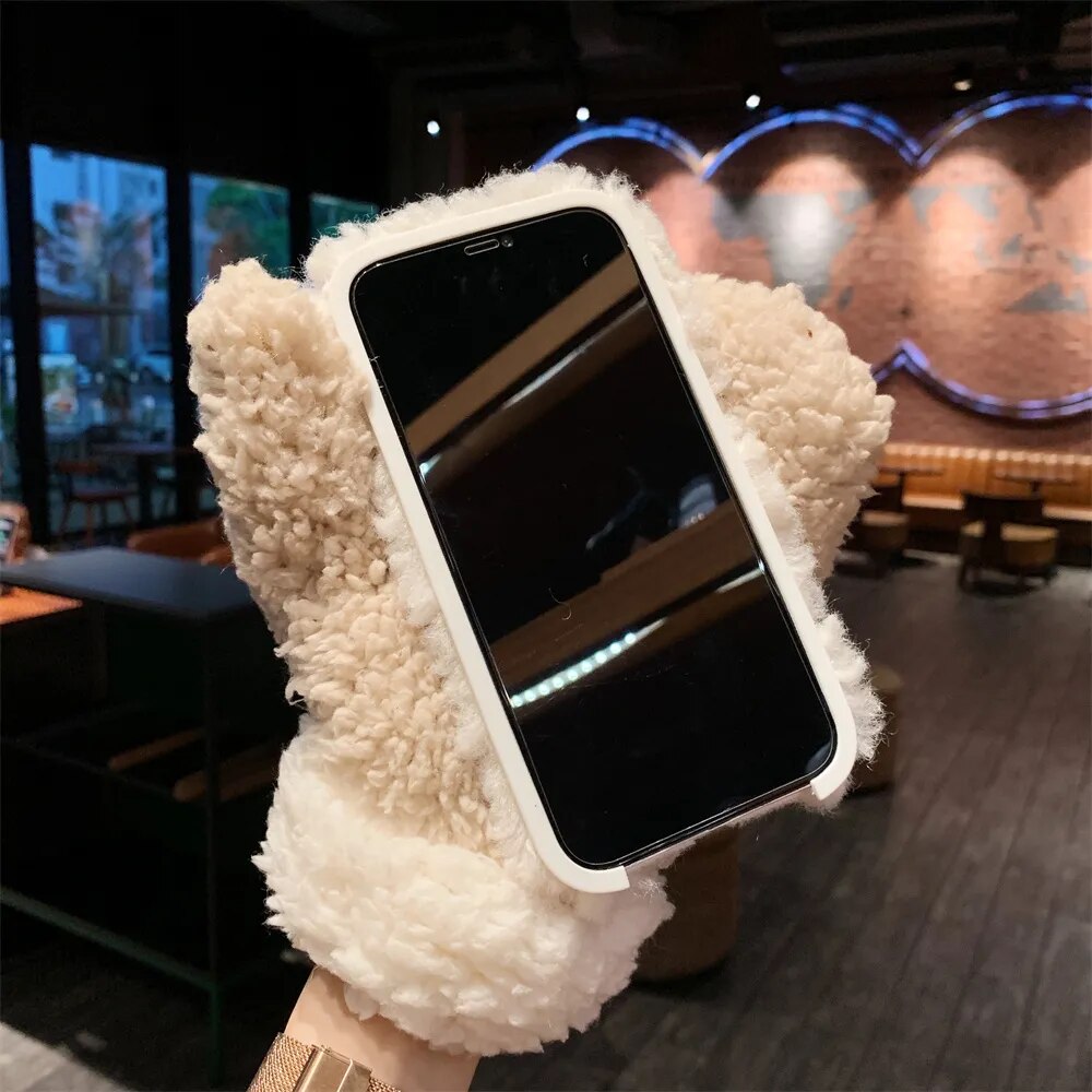 Lunt iPhone Etui med Blødt Pelsdesign