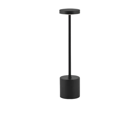 Stilren Bordslampa i Gräddvit