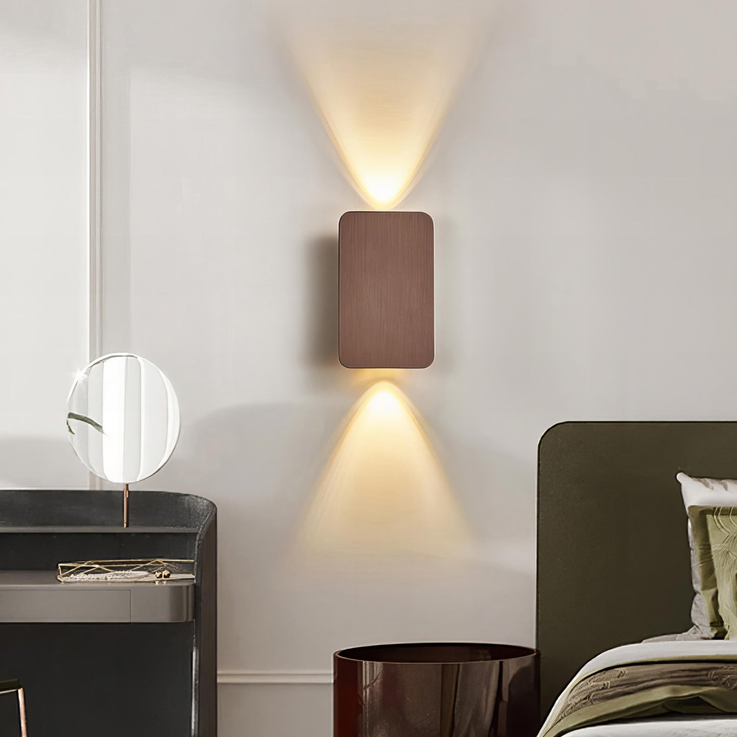 Moderne Væglampe i Metal – Elegant LED Belysning