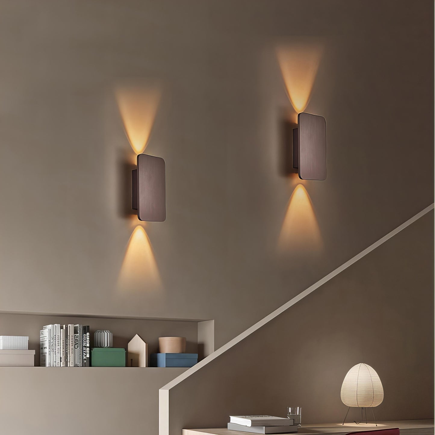 Moderne Væglampe i Metal – Elegant LED Belysning