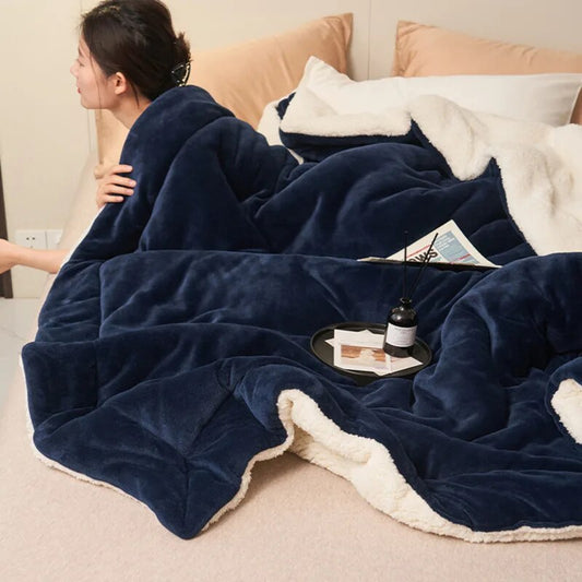 LuxeWool - Vendbar fleece tæppe til sofa eller seng