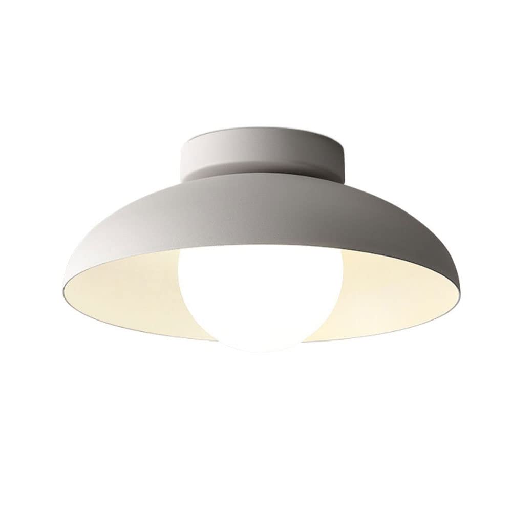 Moderne loftlampe med hvid kuppel til stilfuld belysning