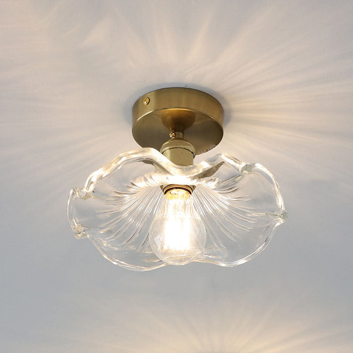 Elegant glasplafond i hibiskusform – Lys op dit hjem med stil