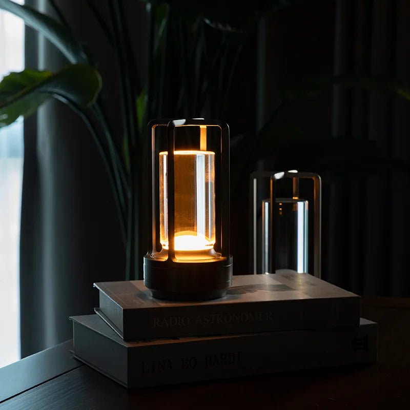Elegant Bärbar Kristallampa med Uppladdningsbart LED-ljus