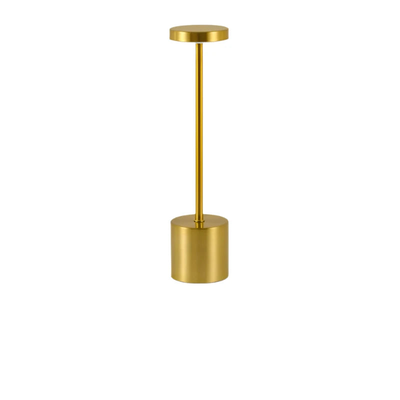 Stilfuld Bordlampe i Kremhvid