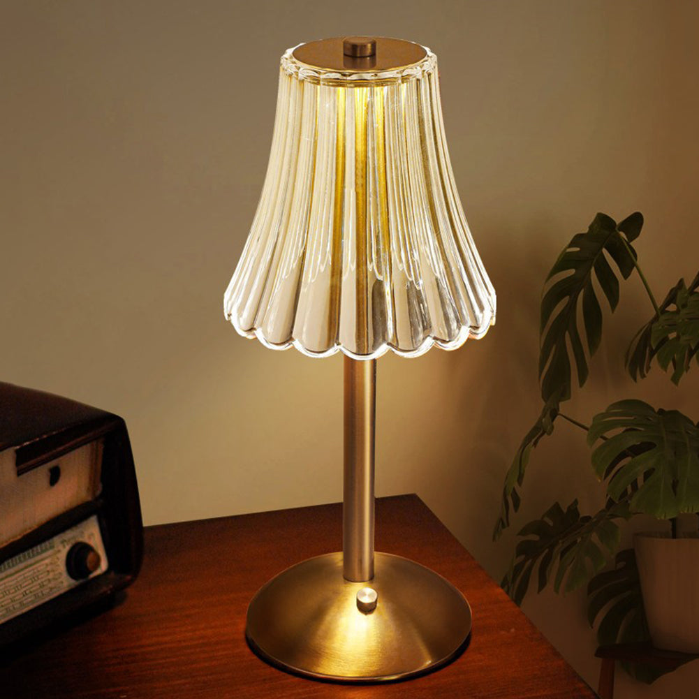 Guldfarvet krystal bordlampe